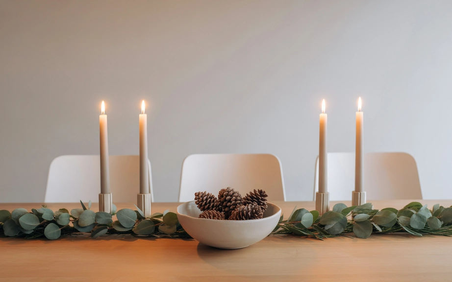 Simple Dining Table Centerpieces