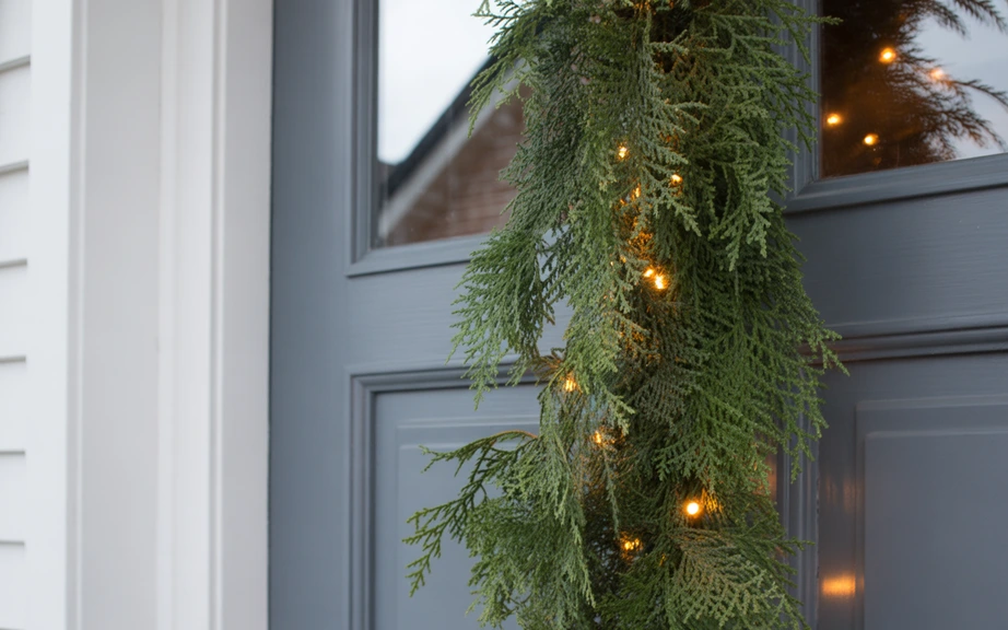 Soft Evergreen Garland with Minimal Accents
