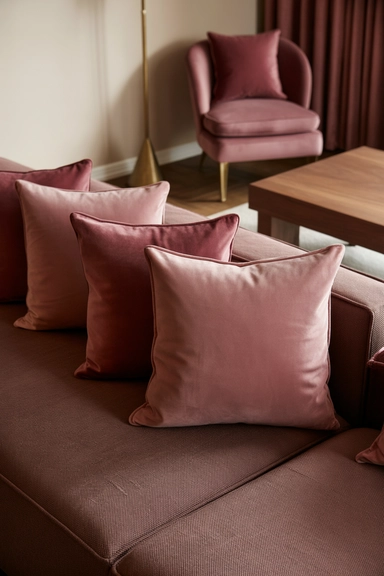 Deeper Pink Tones That Feel Rich Rather Than Sweet